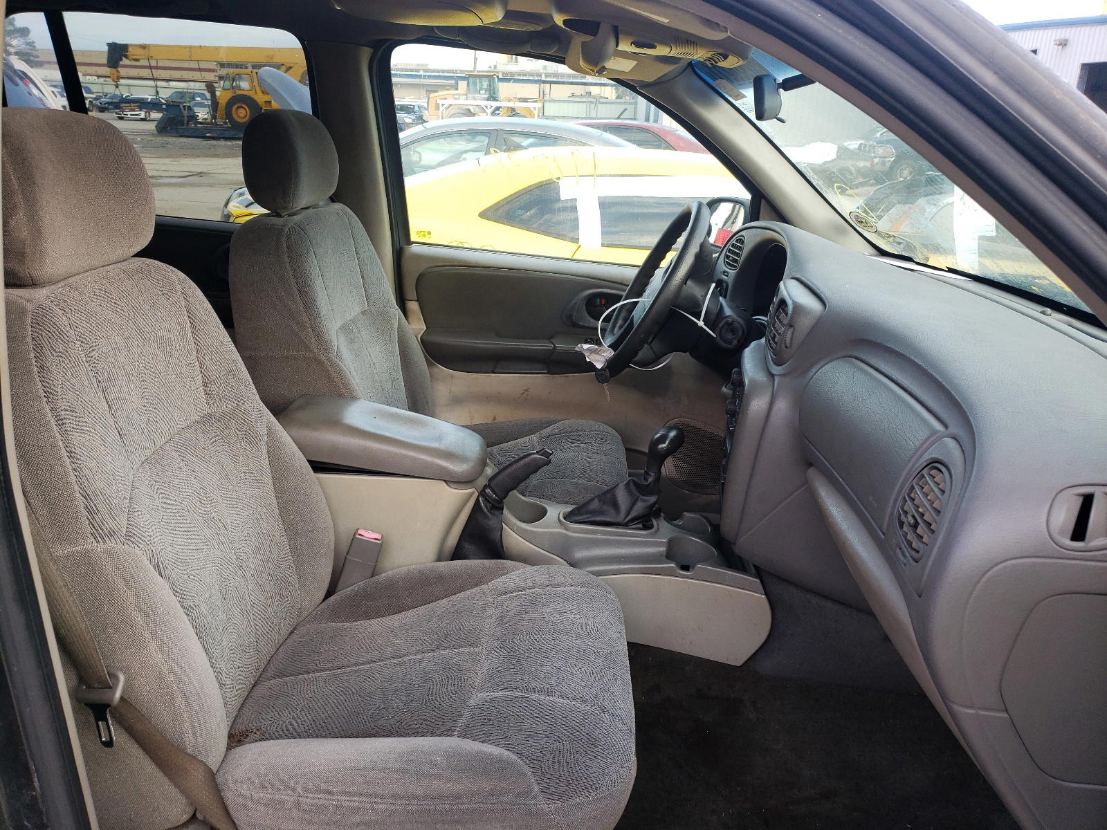 Photo 5 from auction – 2003 CHEVROLET TRAILBLAZE with VIN 1GNES16P236231775
