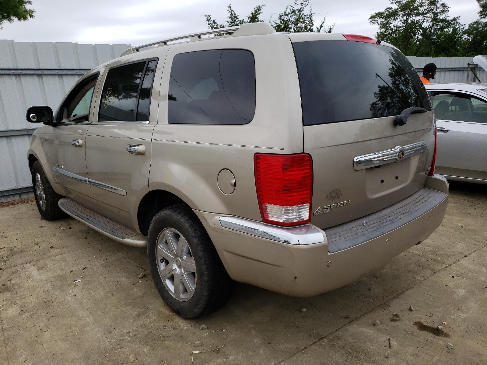 Photo 3 from auction – 2008 CHRYSLER ASPEN LIMI with VIN 1A8HX58268F133929