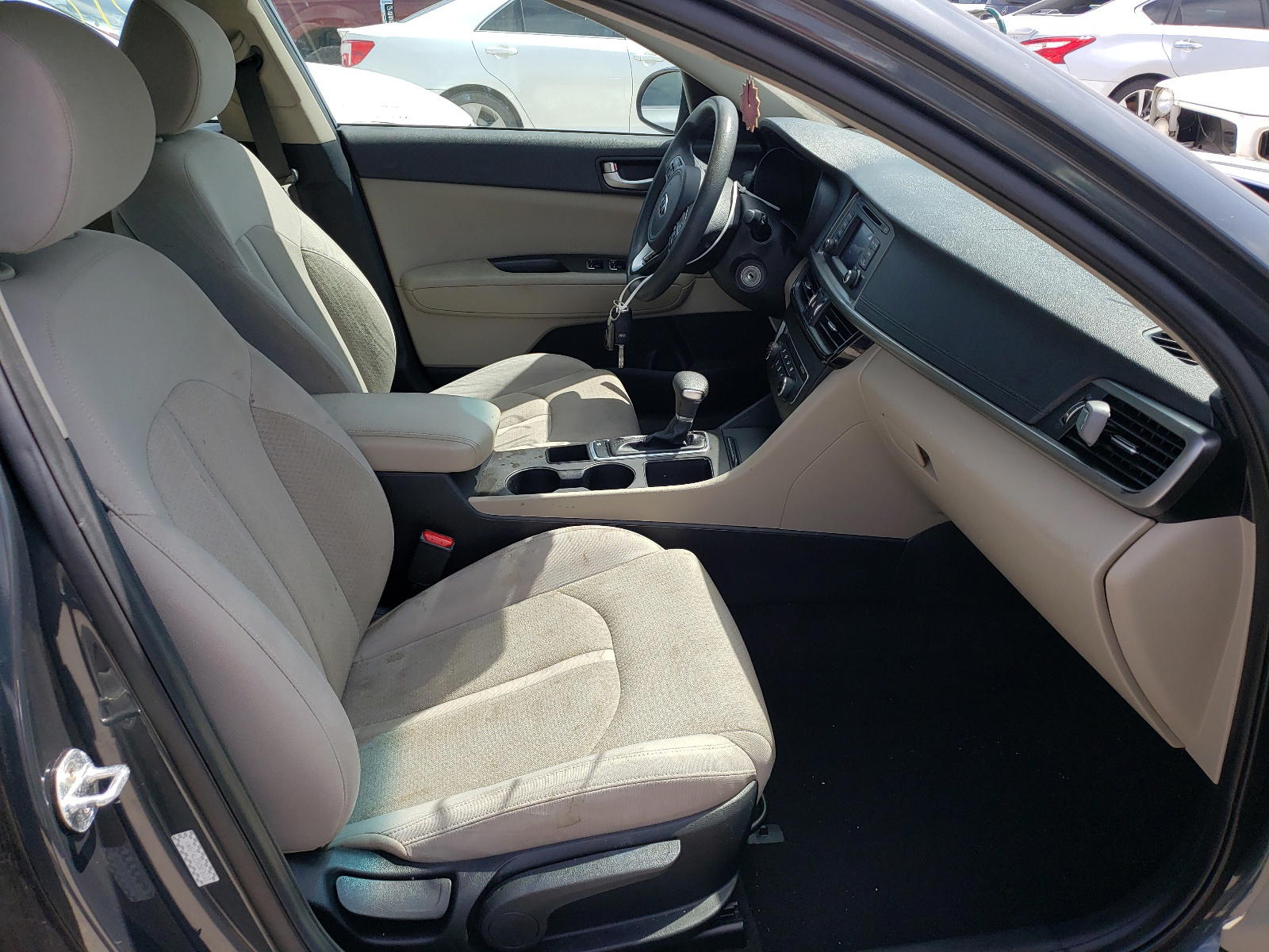 Photo 5 from auction – 2016 KIA OPTIMA LX with VIN KNAGT4L35G5076133