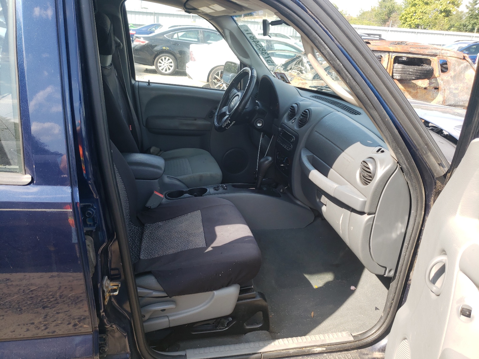 Photo 5 from auction – 2007 JEEP LIBERTY SP with VIN 1J4GL48K57W513300