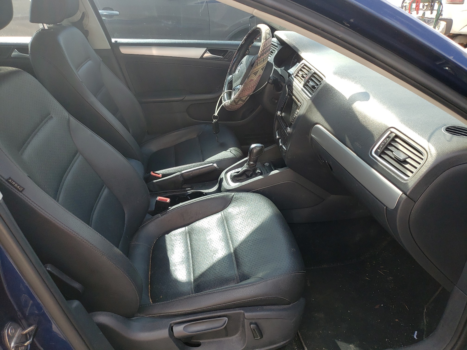 Photo 5 from auction – 2014 VOLKSWAGEN JETTA SE with VIN 3VWD07AJ2EM411287