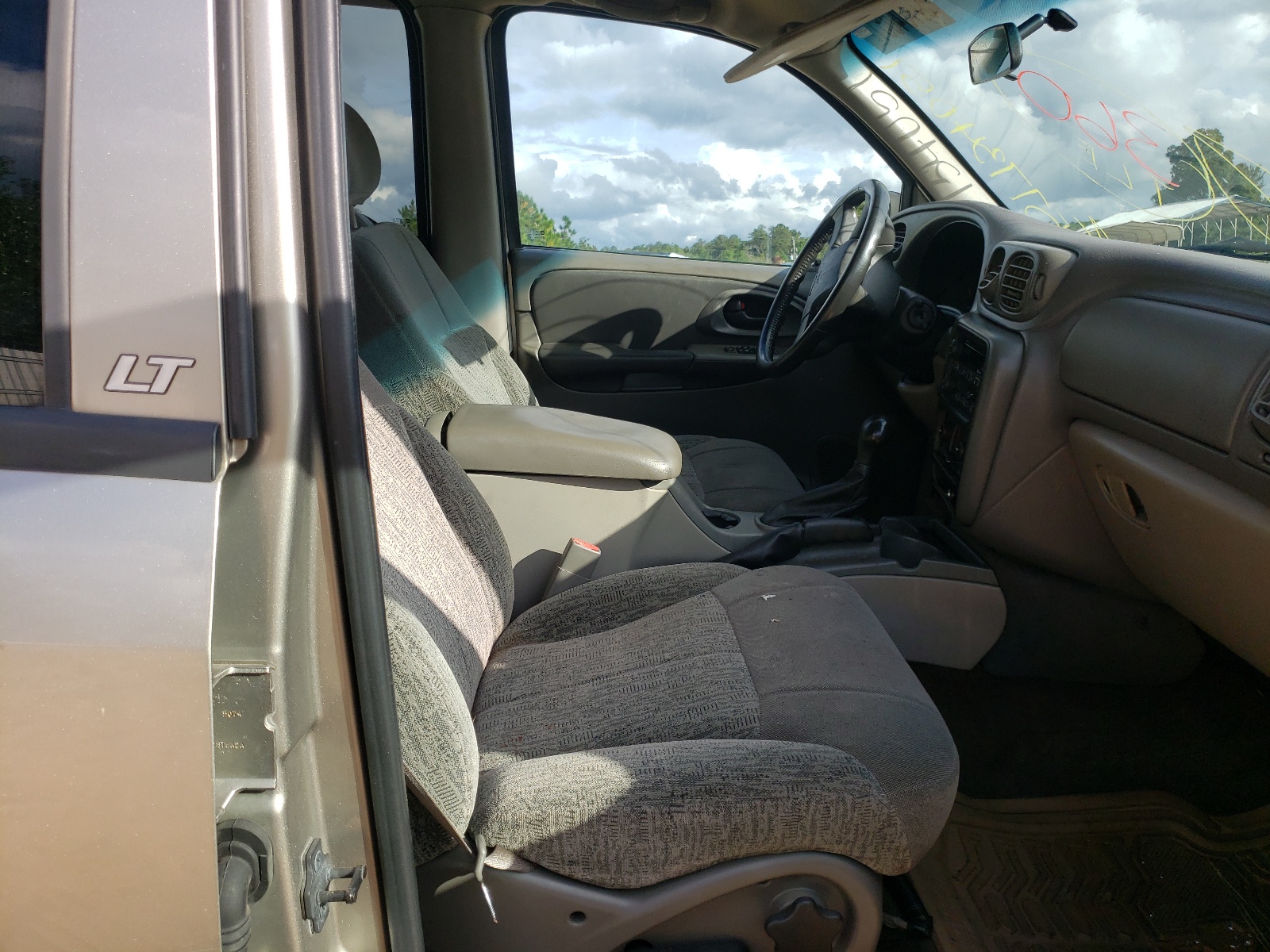 Photo 5 from auction – 2002 CHEVROLET TRAILBLAZE with VIN 1GNDT13SX22393919