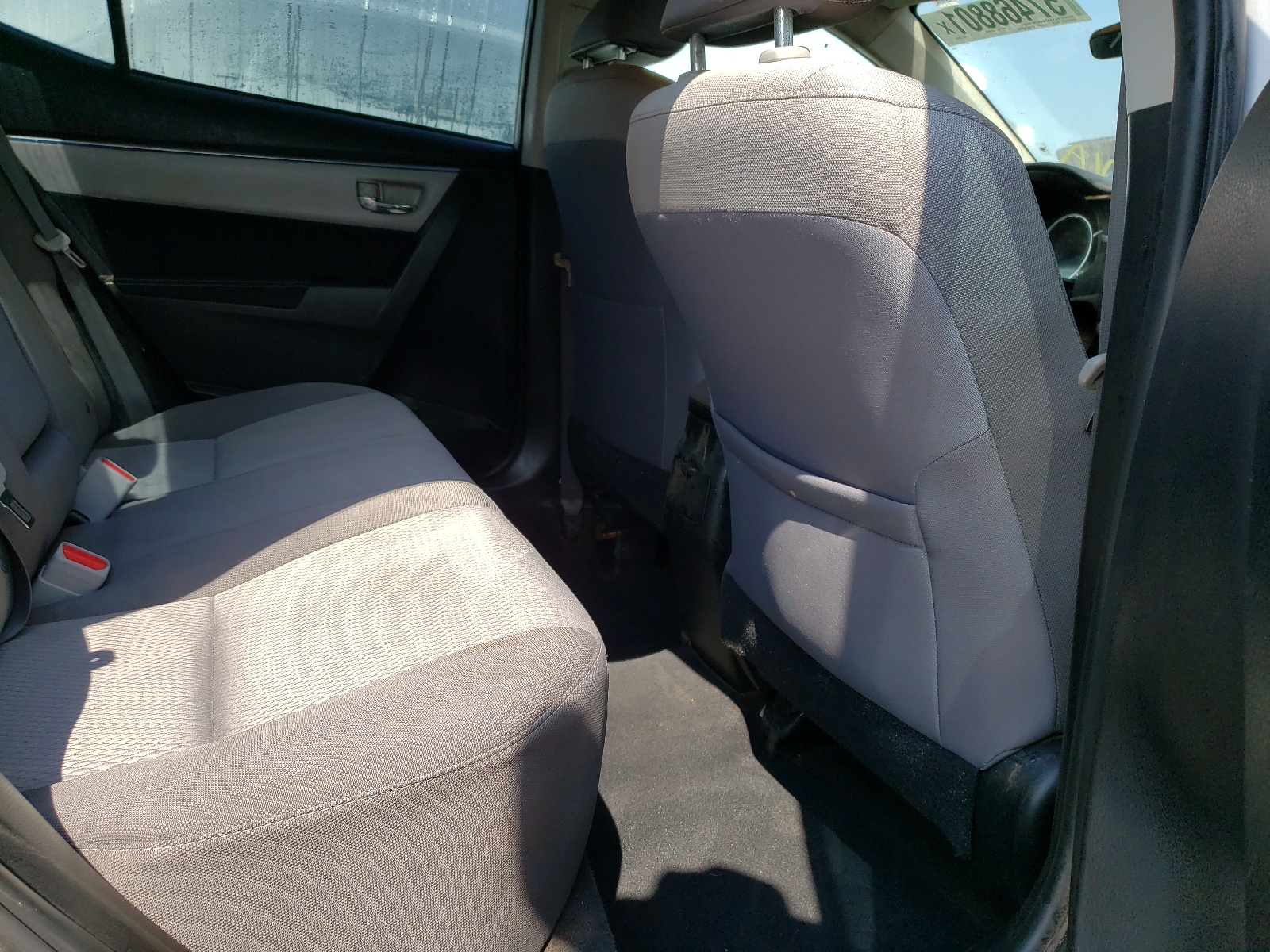 Photo 6 from auction – 2015 TOYOTA COROLLA L with VIN 5YFBURHEXFP258624