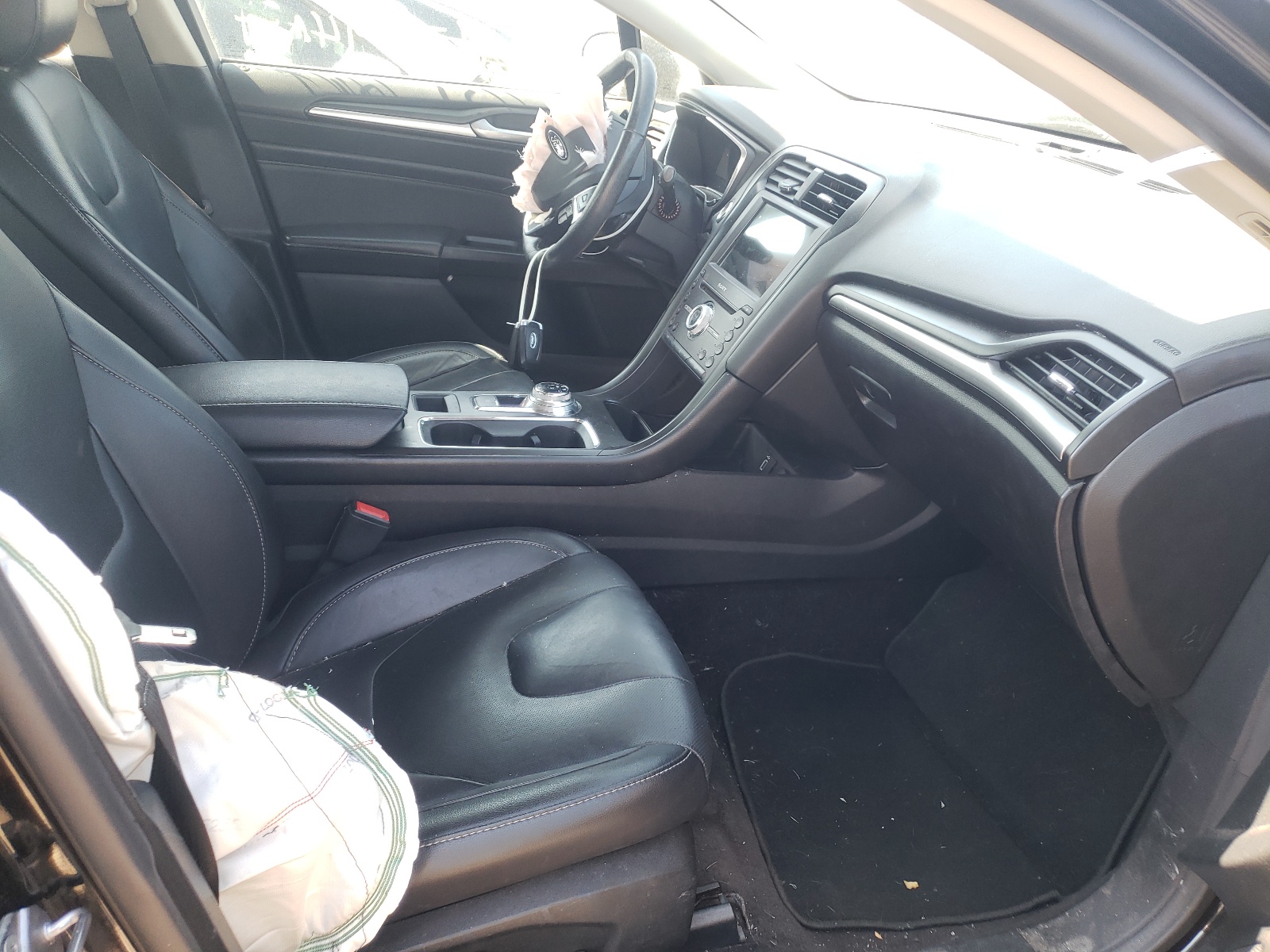 Photo 5 from auction – 2017 FORD FUSION TIT with VIN 3FA6P0K99HR111486