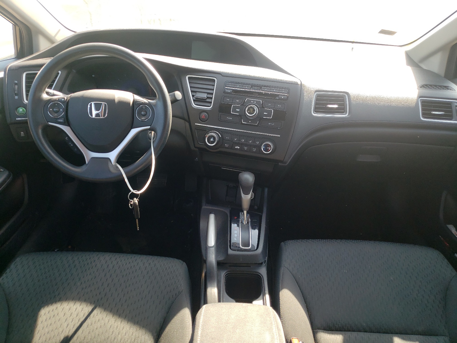 Photo 9 from auction – 2015 HONDA CIVIC LX with VIN 2HGFB2F52FH538577