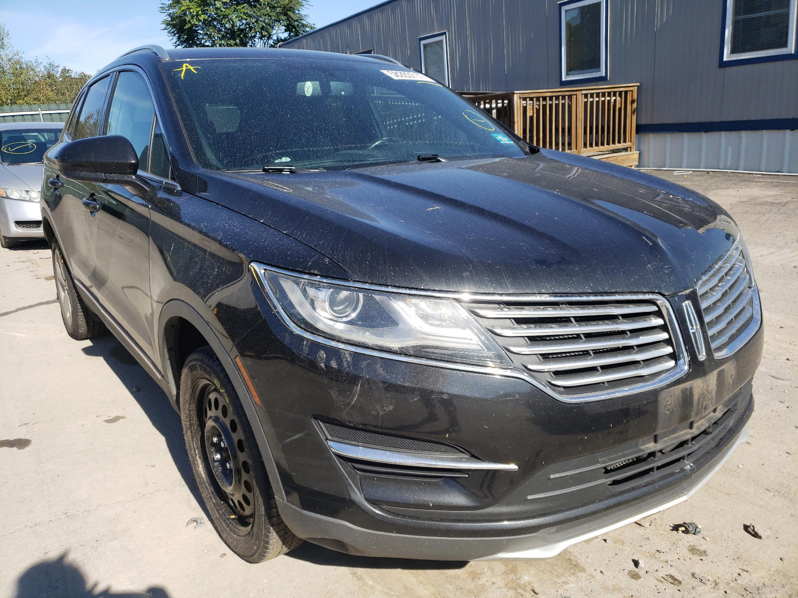 LINCOLN MKC 2015 with VIN 5LMCJ2A92FUJ44887 - Photo from auction
