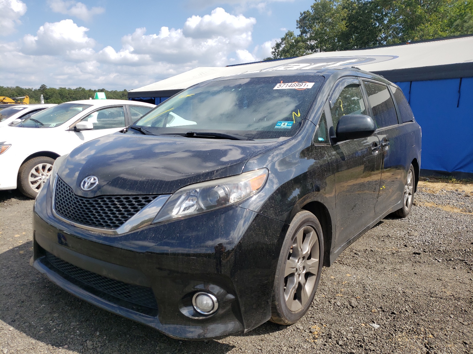 Photo 2 from auction – 2011 TOYOTA SIENNA SPO with VIN 5TDXK3DC9BS174678