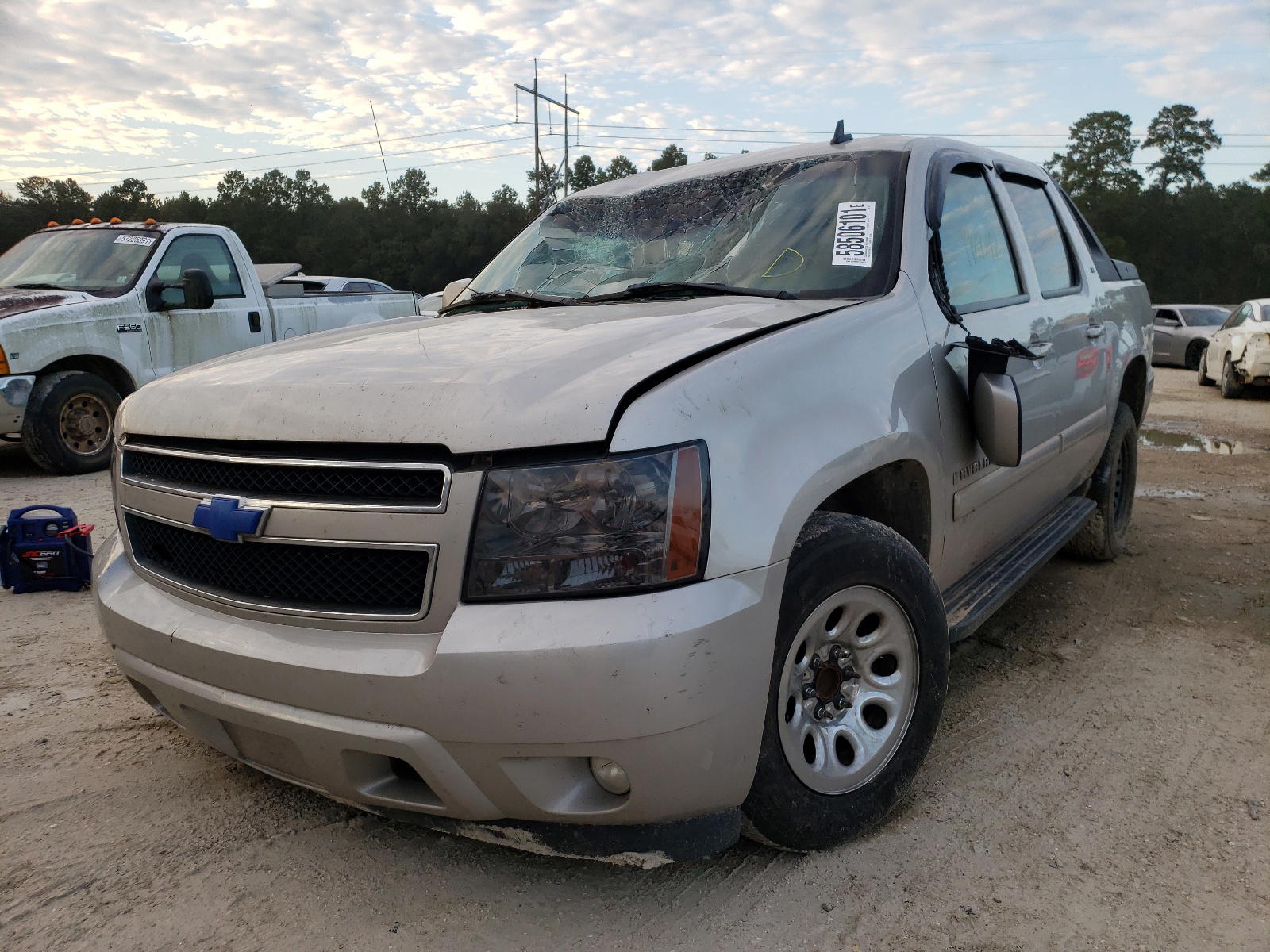 Photo 2 from auction – 2007 CHEVROLET AVALANCHE with VIN 3GNEC12027G285779