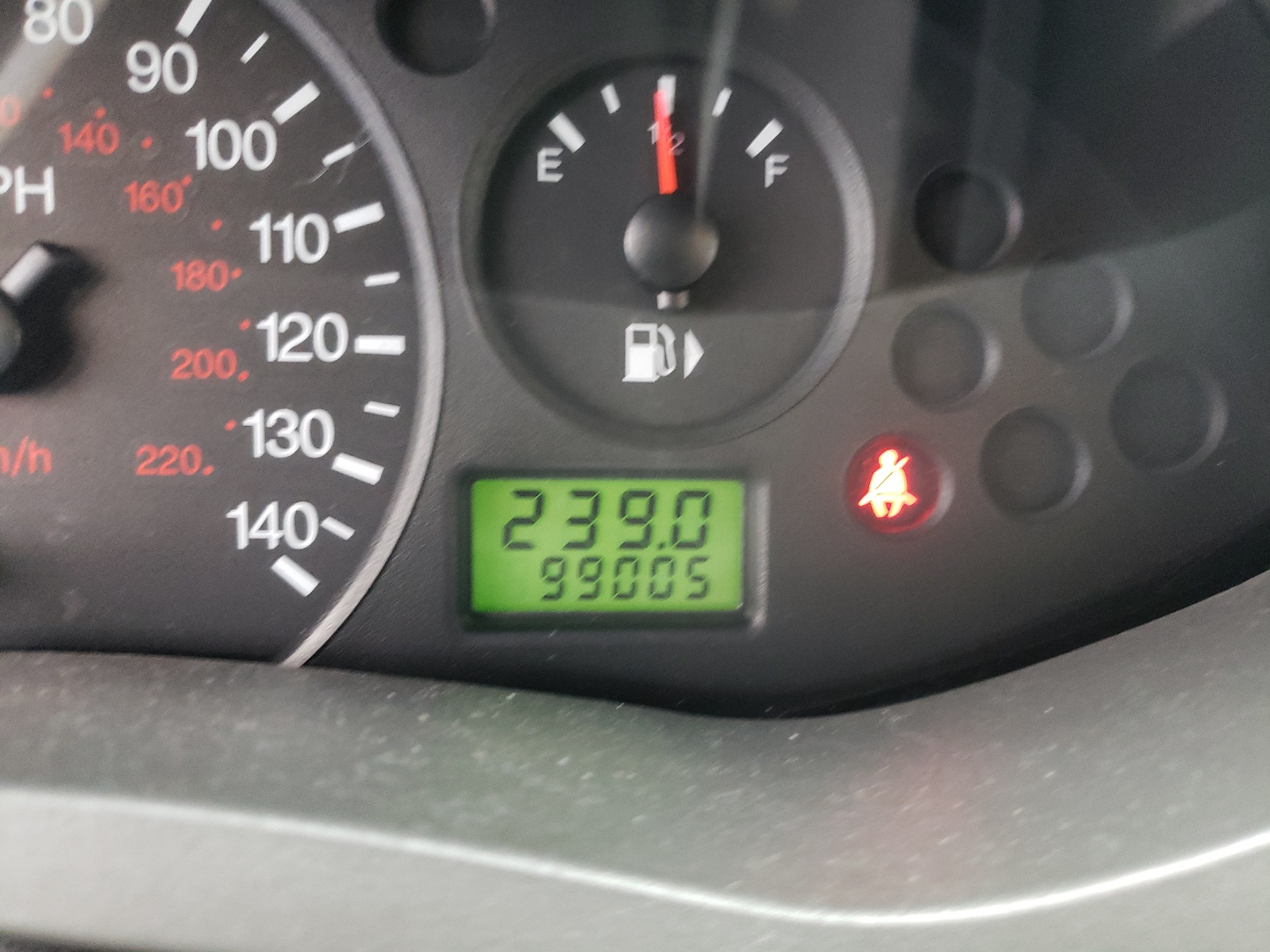 Photo 8 from auction – 2005 FORD FOCUS ZX4 with VIN 1FAFP34N35W262697