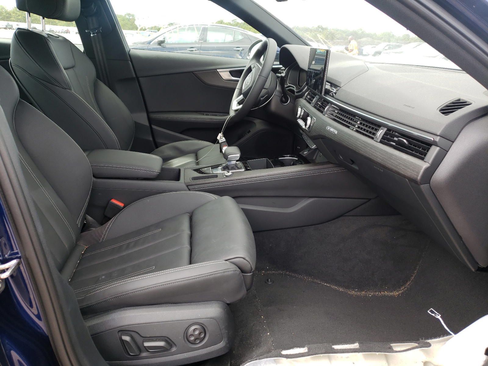 Photo 5 from auction – 2021 AUDI A4 PREMIUM with VIN WAUEAAF46MN013487