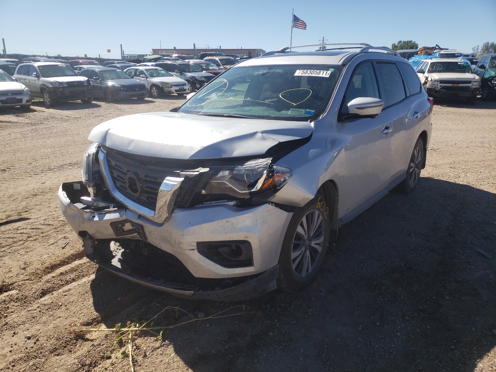 Photo 2 from auction – 2017 NISSAN PATHFINDER with VIN 5N1DR2MM8HC673981