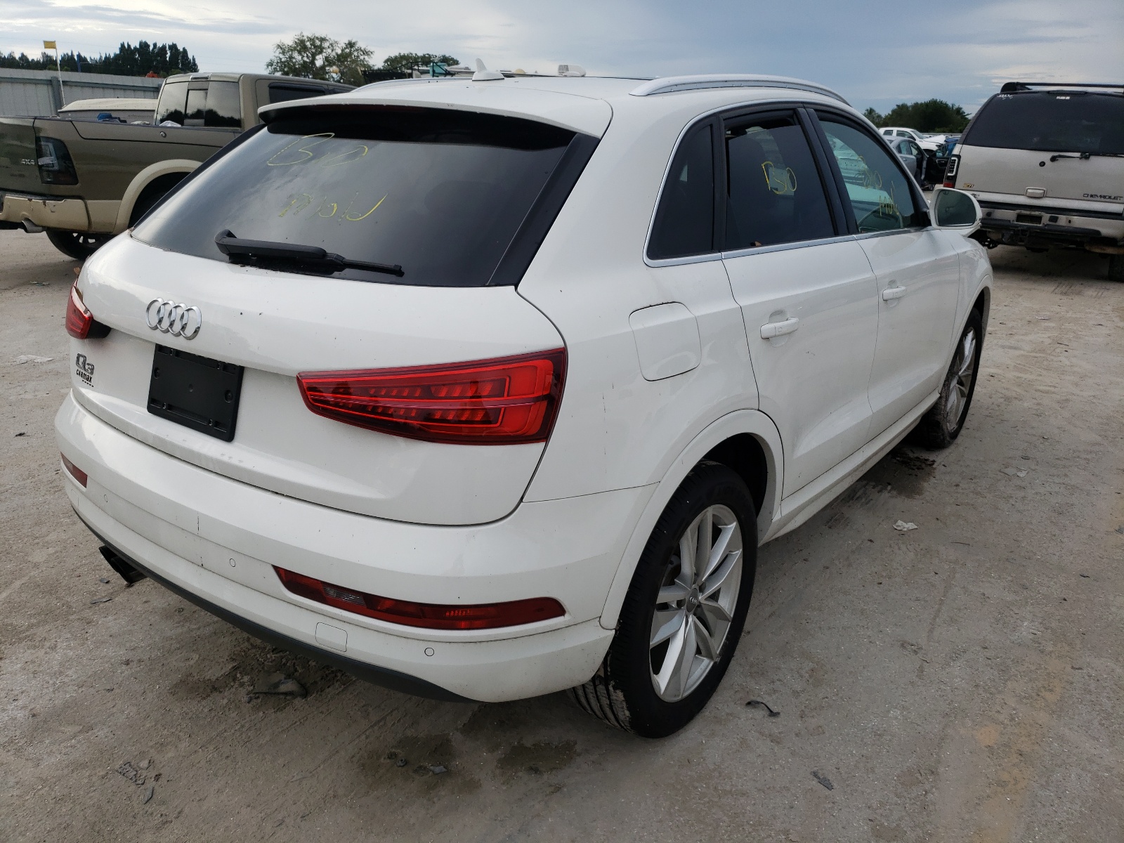 Photo 4 from auction – 2017 AUDI Q3 PREMIUM with VIN WA1HCCFSXHR005812