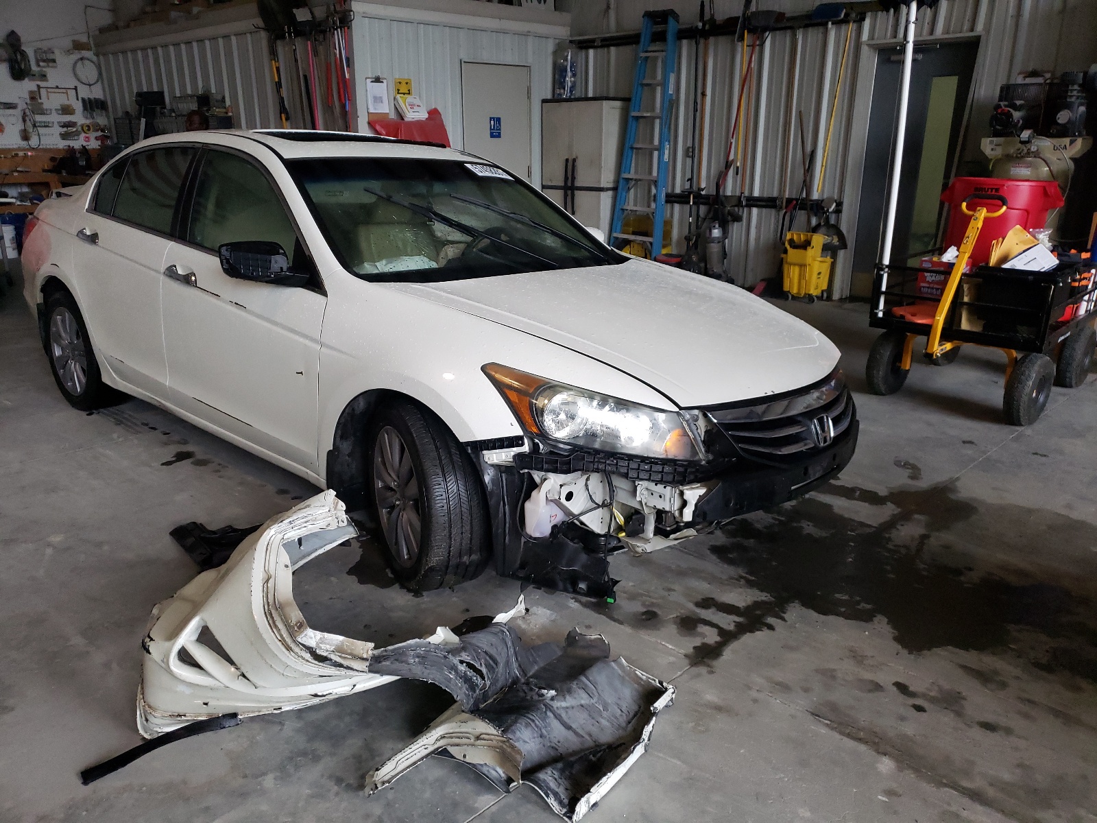 Photo 1 from auction – 2011 HONDA ACCORD EXL with VIN 5KBCP3F83BB003987