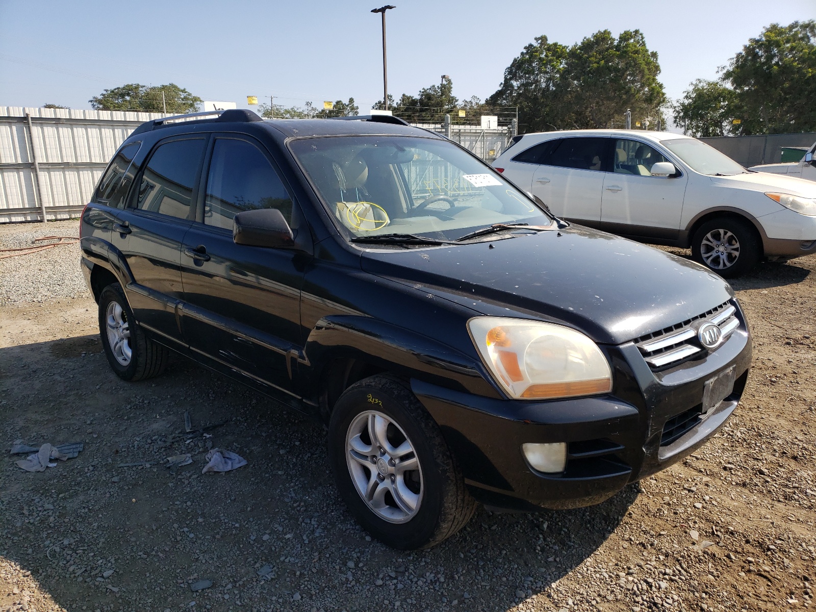KIA NEW SPORTA 2005 with VIN KNDJF723457042589 - Photo from auction