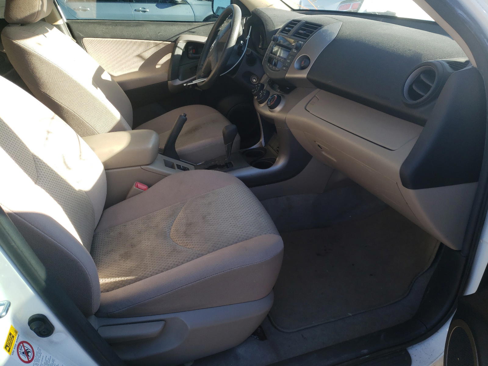 Photo 5 from auction – 2008 TOYOTA RAV4 with VIN JTMZD33V486066631