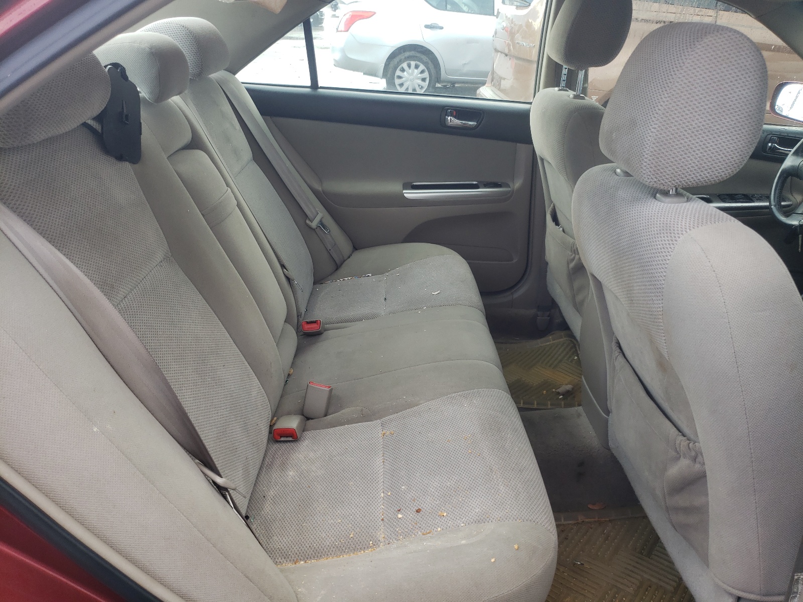 Photo 6 from auction – 2005 TOYOTA CAMRY with VIN 4T1BE32KX5U091901
