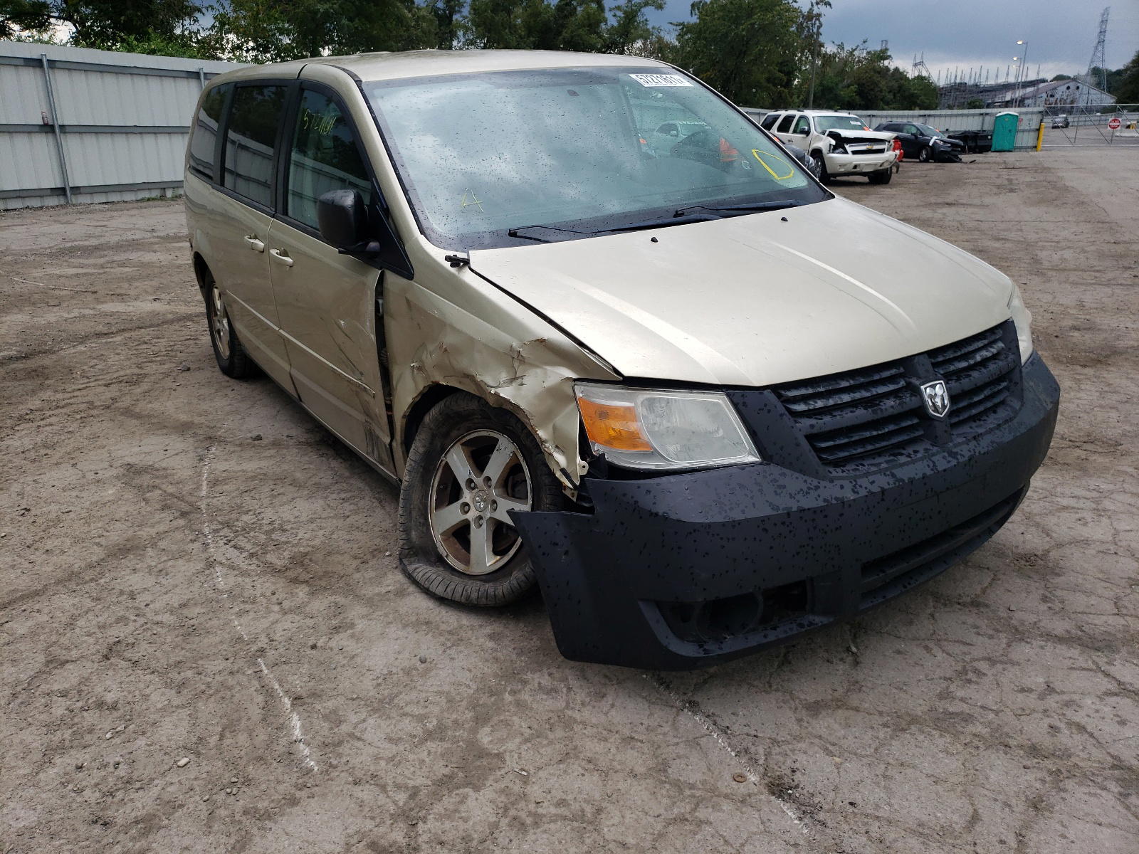 Photo 13 from auction – 2010 DODGE GRAND CARA with VIN 2D4RN4DE1AR239038