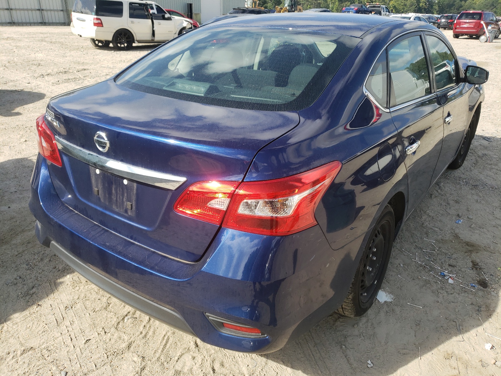 Photo 4 from auction – 2019 NISSAN SENTRA S with VIN 3N1AB7AP7KY282152