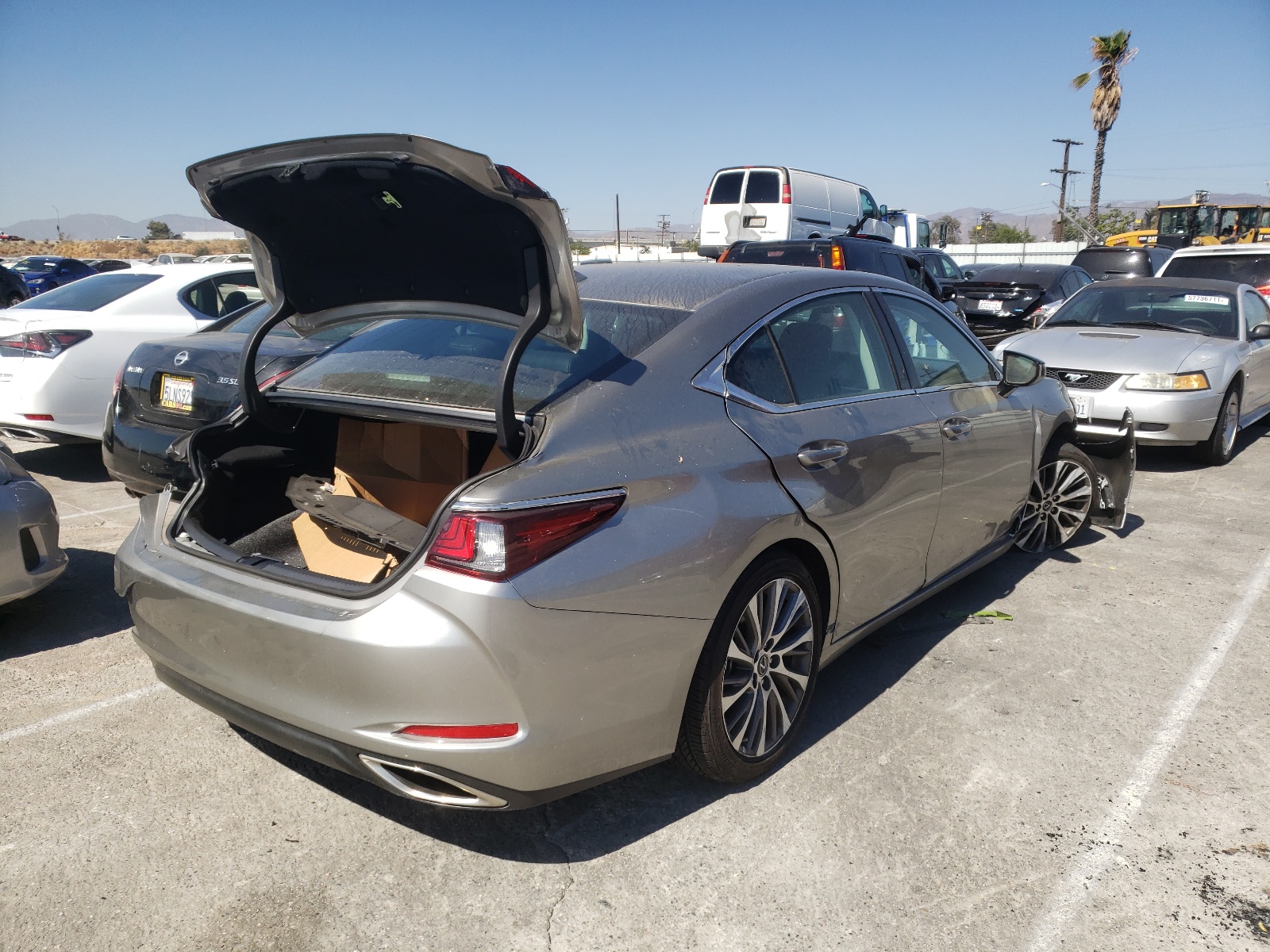 Photo 4 from auction – 2021 LEXUS ES 350 BAS with VIN 58ADZ1B10MU088411