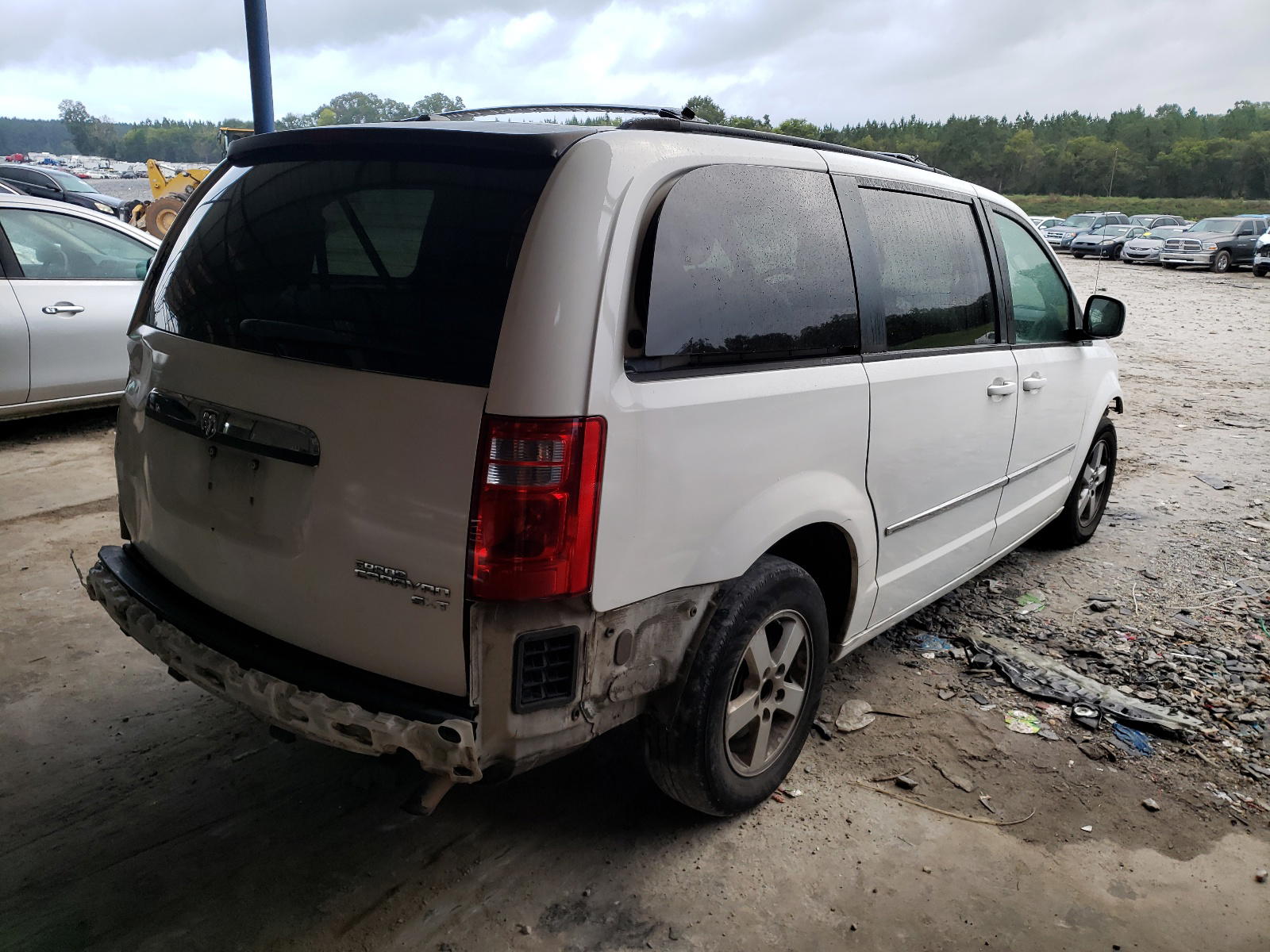 Photo 4 from auction – 2010 DODGE GRAND CARA with VIN 2D4RN5D11AR197117