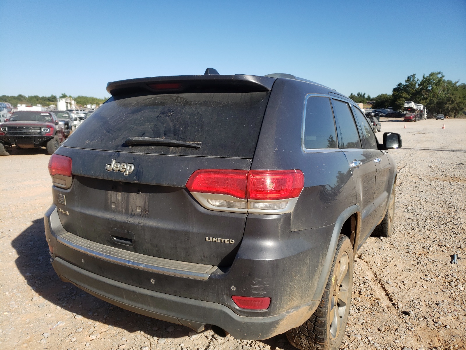 Photo 4 from auction – 2015 JEEP GRAND CHER with VIN 1C4RJFBGXFC685813