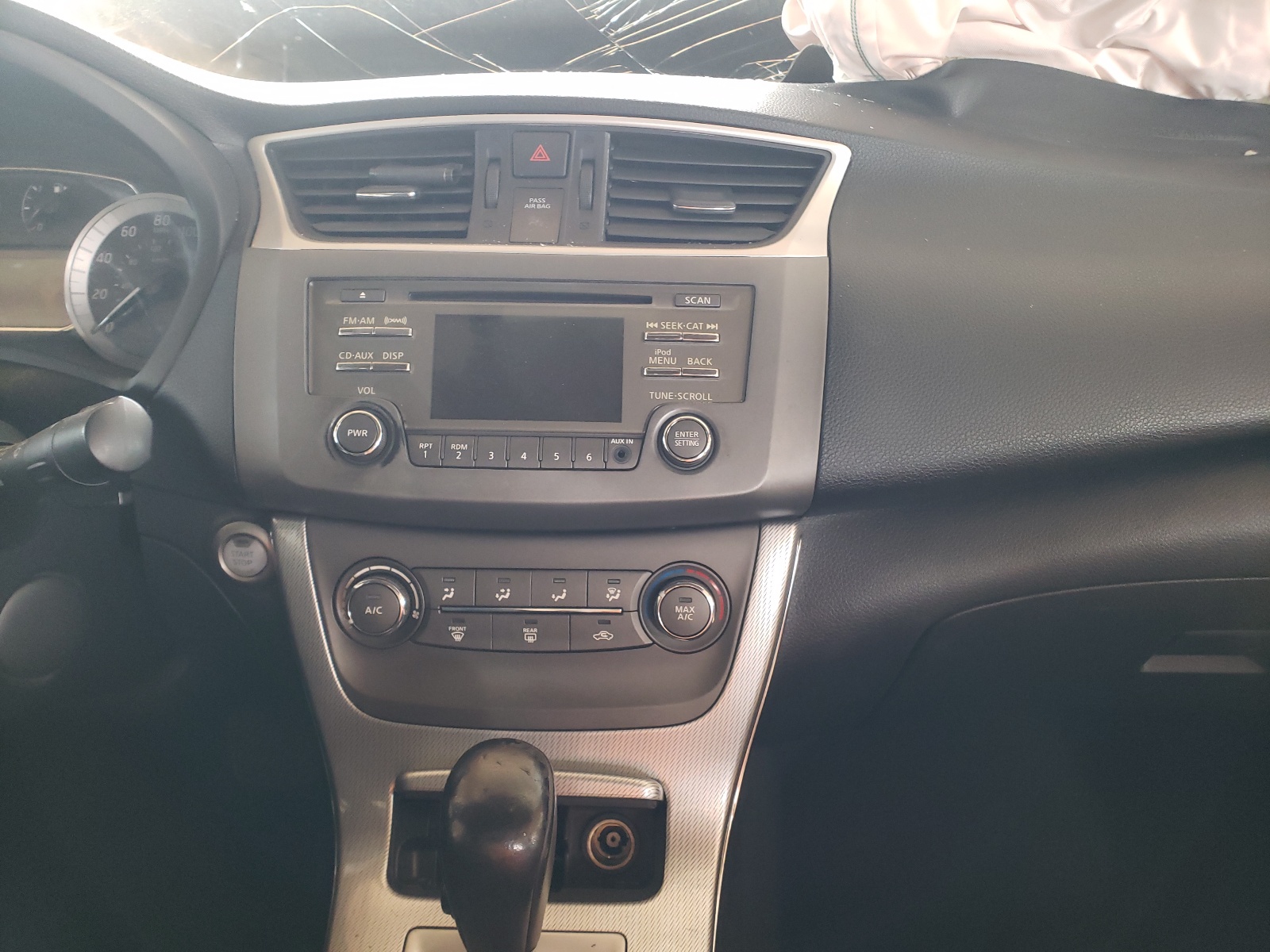 Photo 9 from auction – 2013 NISSAN SENTRA S with VIN 3N1AB7AP1DL684491