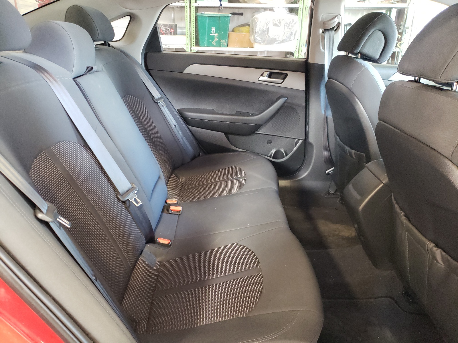 Photo 6 from auction – 2017 HYUNDAI SONATA SE with VIN 5NPE24AF5HH499032