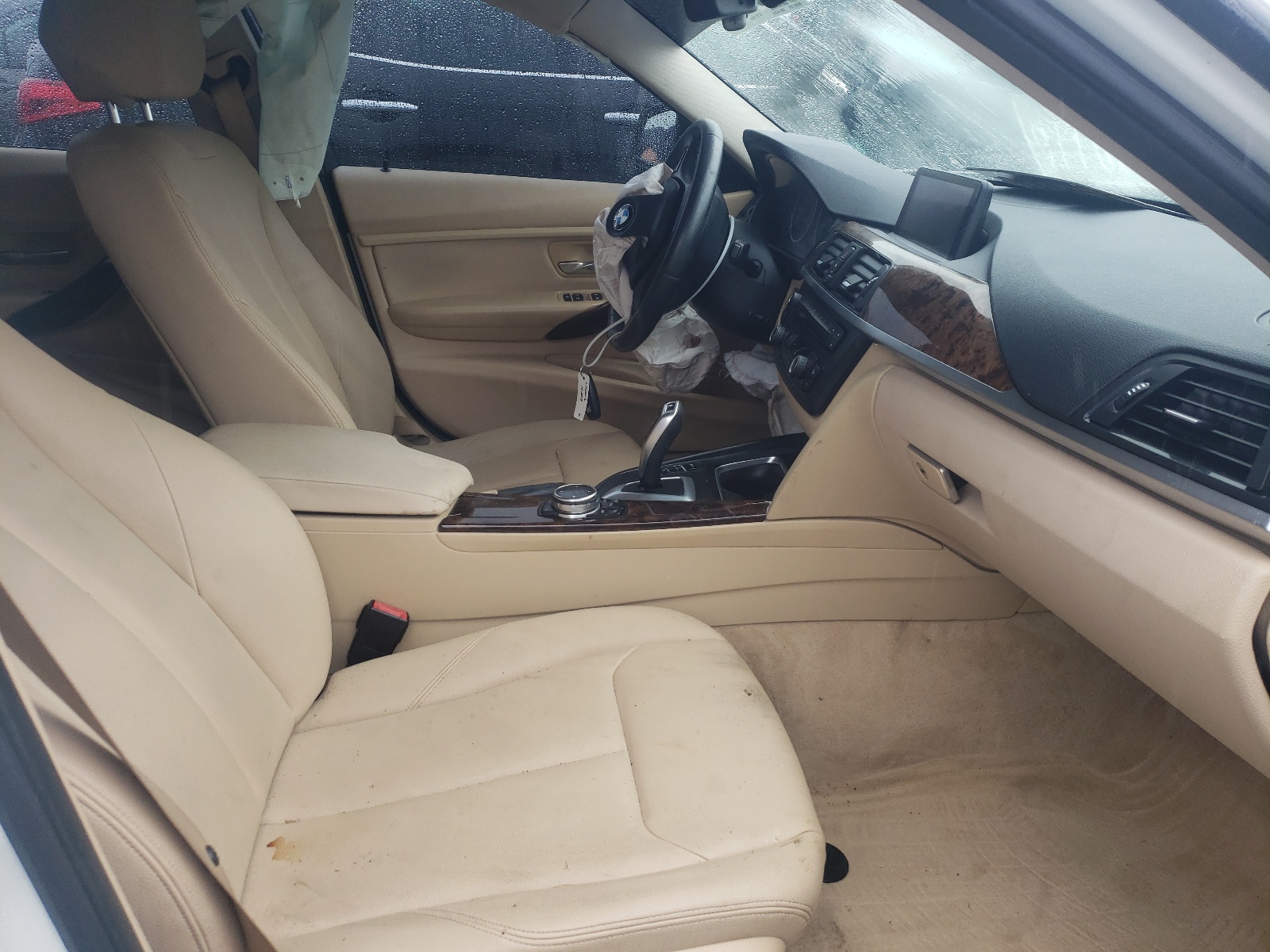 Photo 5 from auction – 2014 BMW 320 I XDRI with VIN WBA3C3C51EPV90296