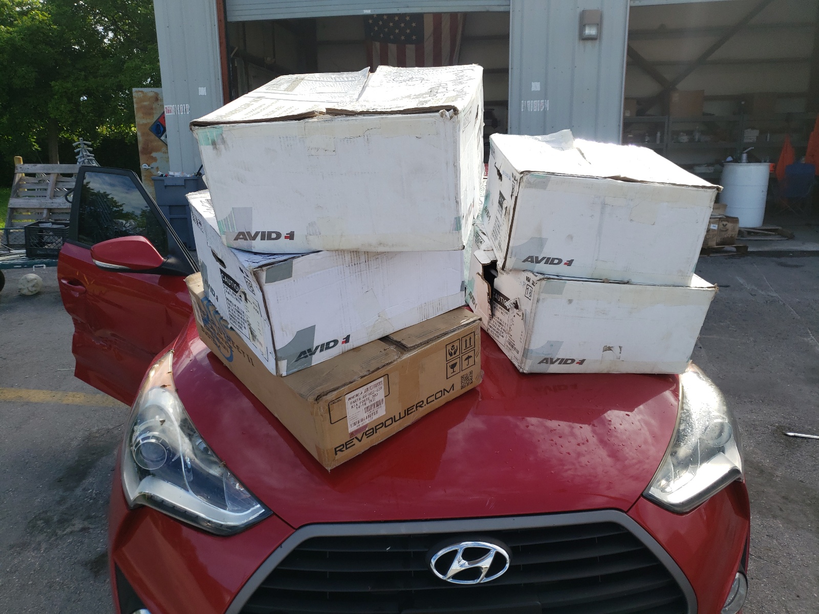Photo 9 from auction – 2016 HYUNDAI VELOSTER T with VIN KMHTC6AE0GU293057