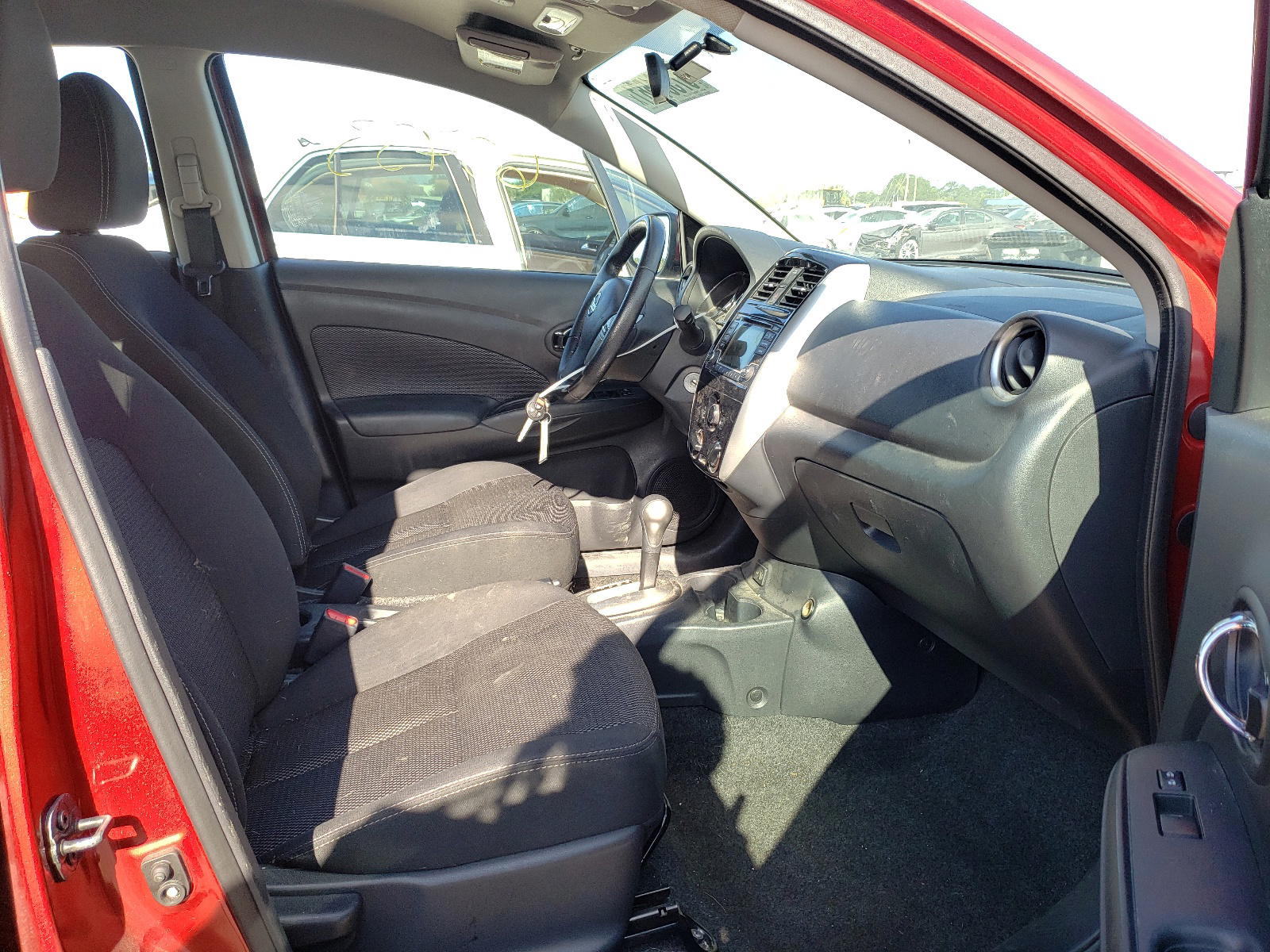 Photo 5 from auction – 2017 NISSAN VERSA S with VIN 3N1CN7AP9HL806830