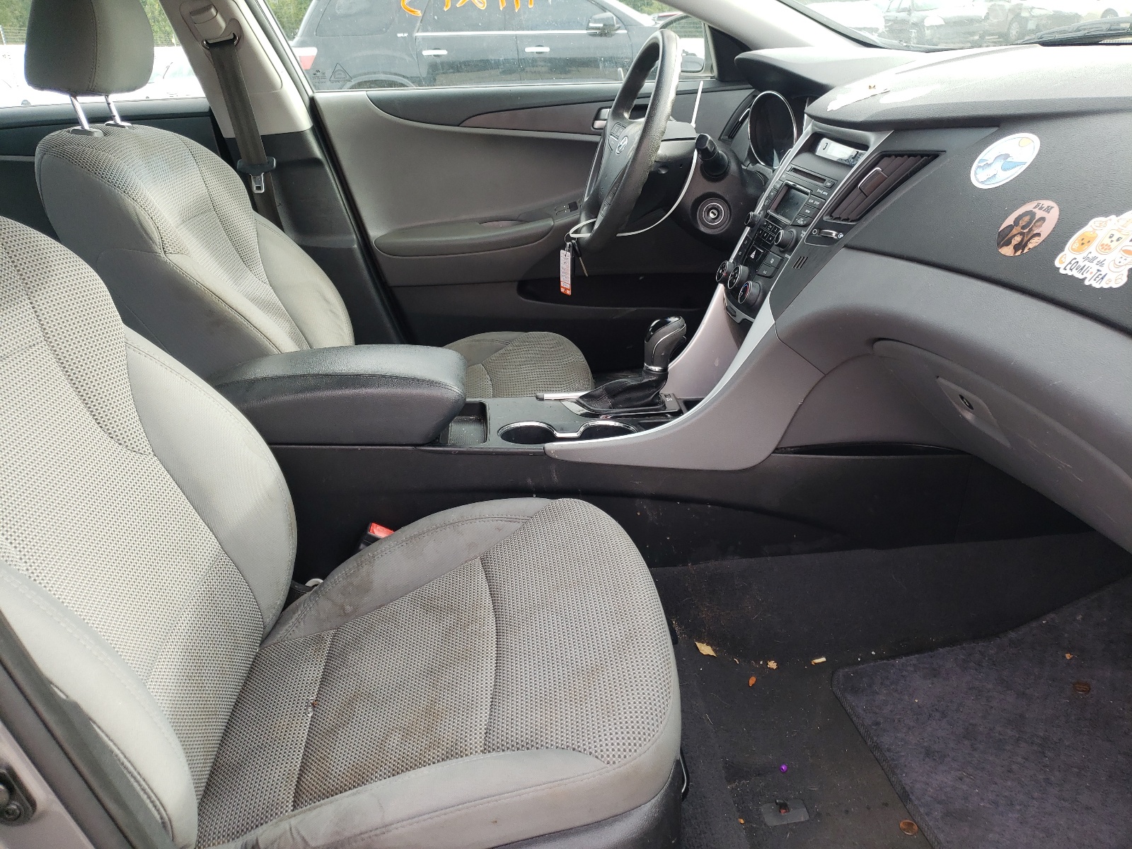 Photo 5 from auction – 2014 HYUNDAI SONATA GLS with VIN 5NPEB4AC2EH863473