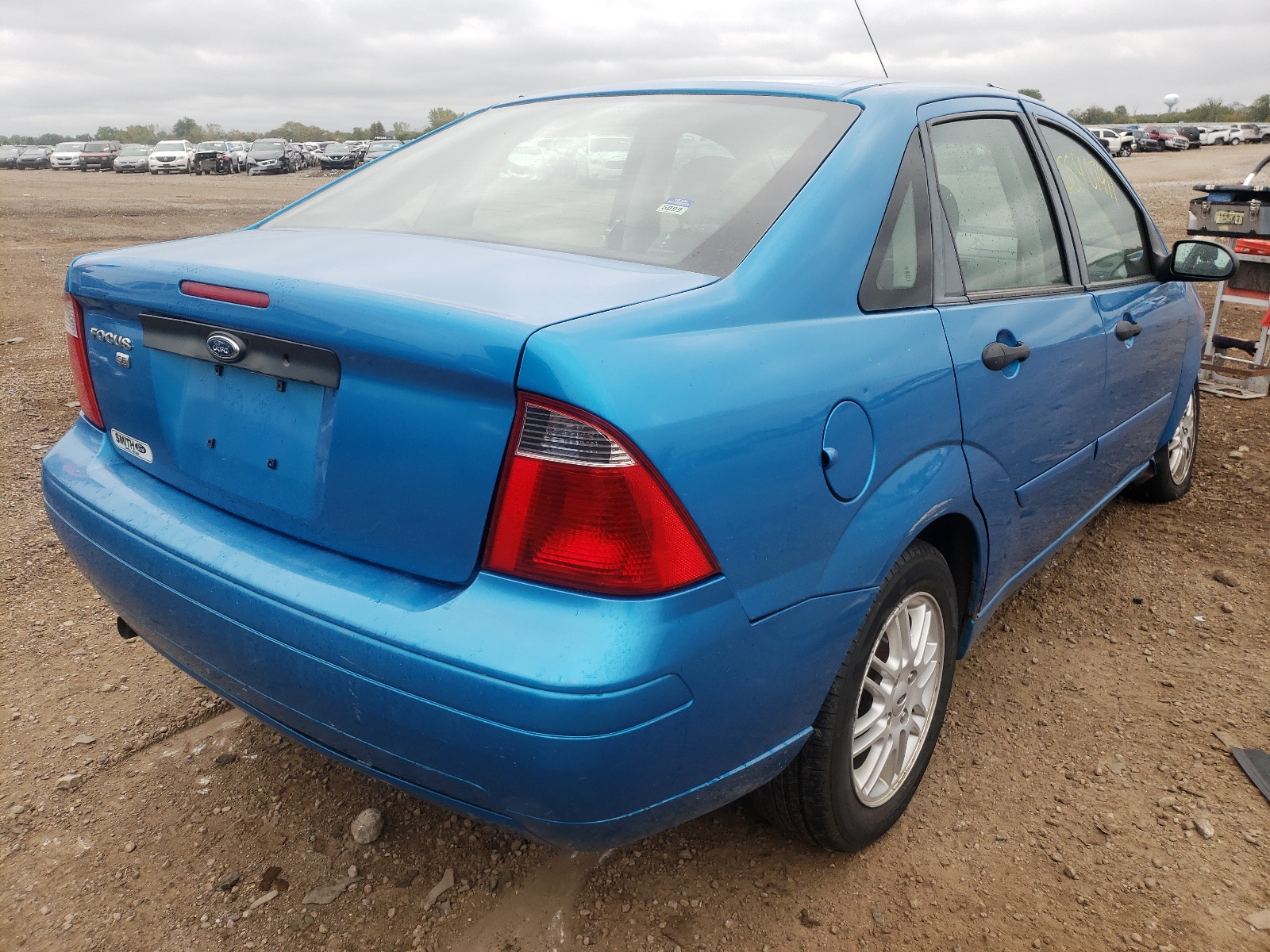 Photo 4 from auction – 2007 FORD FOCUS ZX4 with VIN 1FAFP34N17W248025