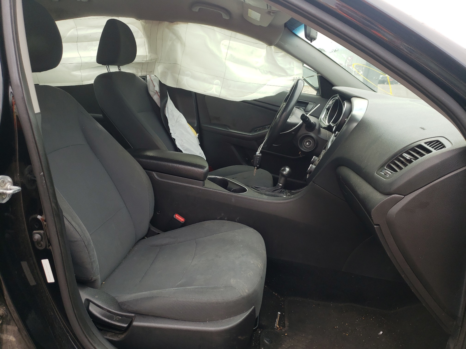 Photo 5 from auction – 2015 KIA OPTIMA LX with VIN 5XXGM4A75FG489881