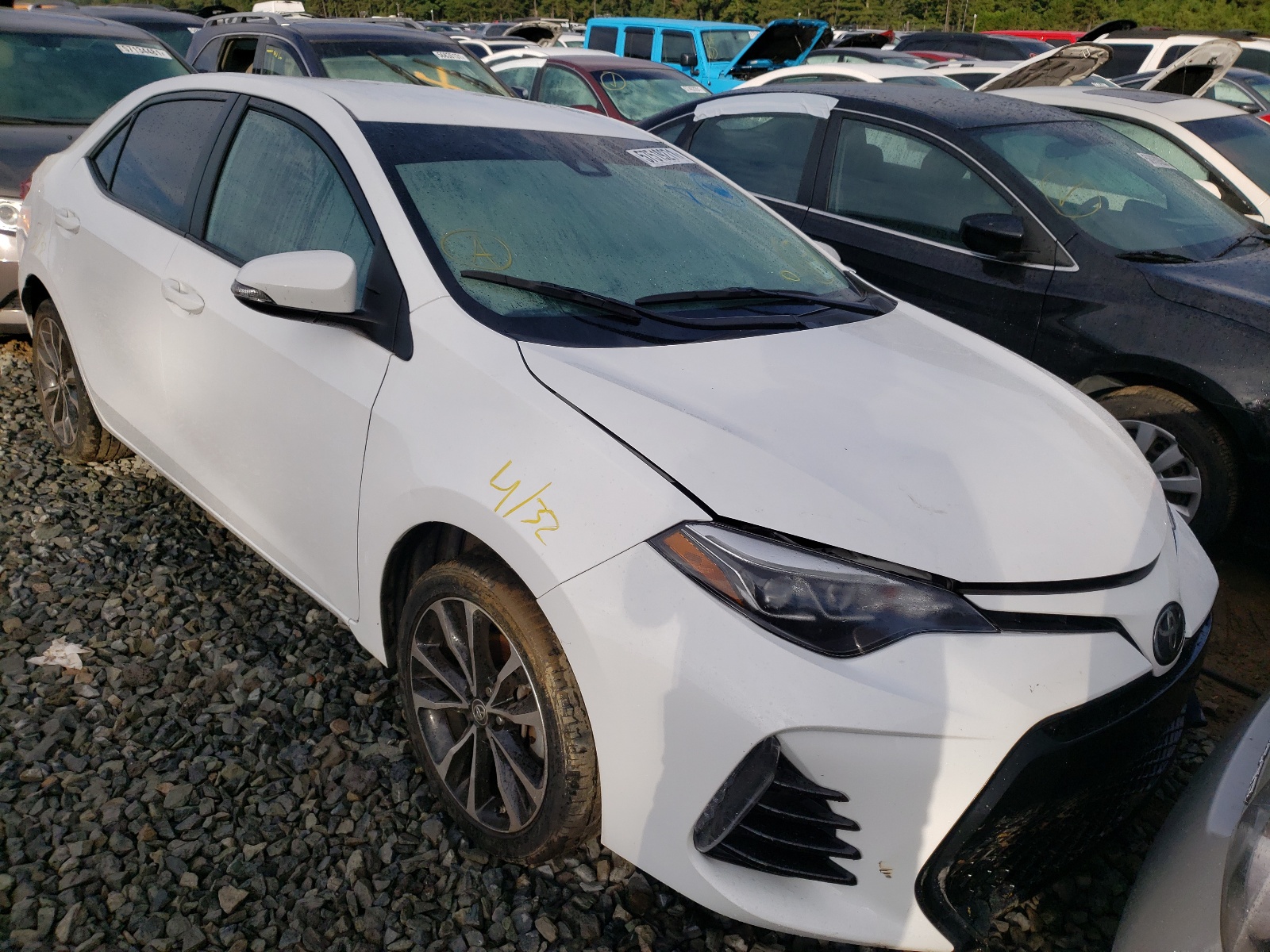 TOYOTA COROLLA L 2019 with VIN 2T1BURHE4KC128493 - Photo from auction