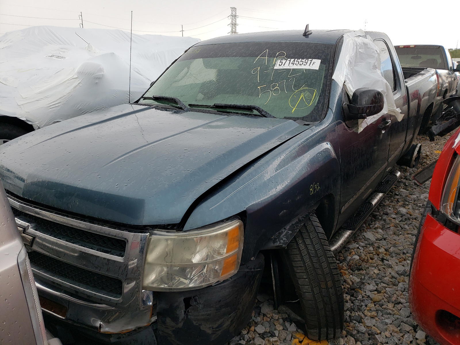 Photo 2 from auction – 2007 CHEVROLET SILVERADO with VIN 2GCEC19CX71635872