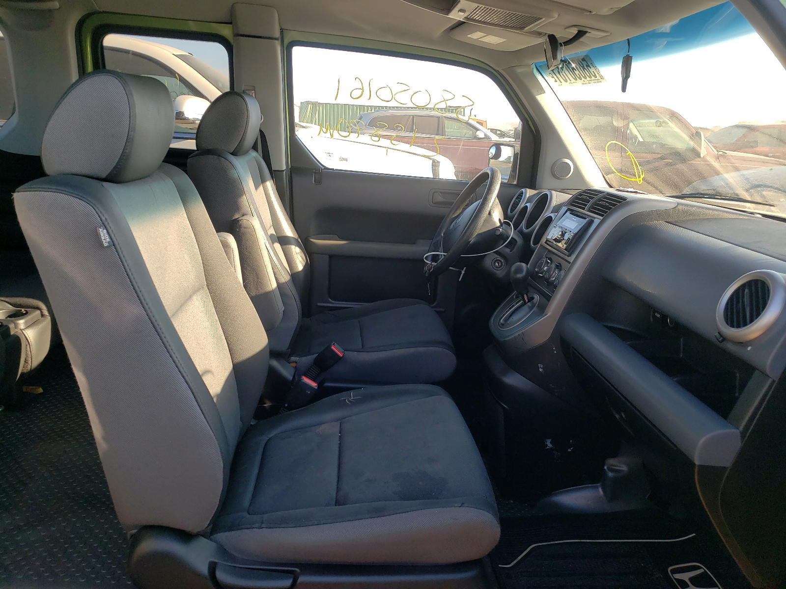 Photo 5 from auction – 2006 HONDA ELEMENT with VIN 5J6YH28796L006700