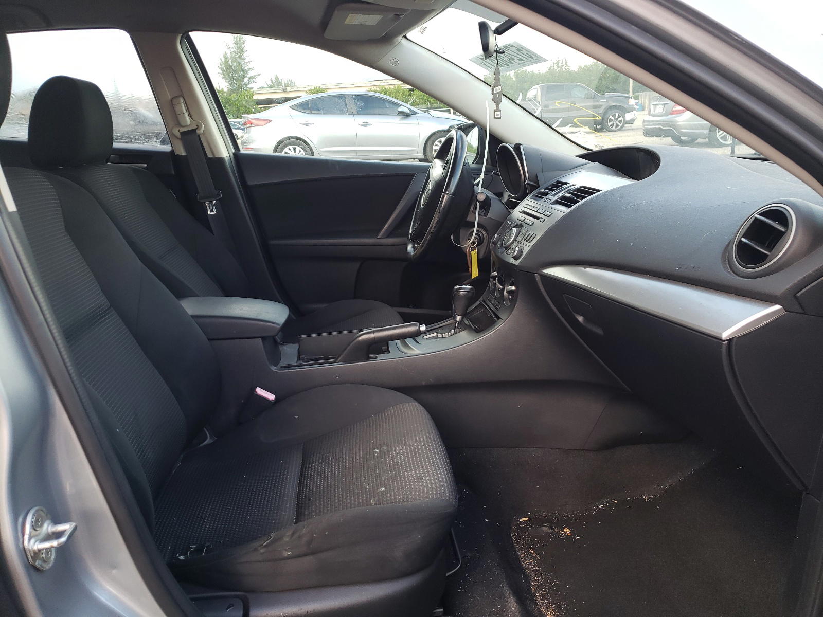Photo 5 from auction – 2012 MAZDA 3 I with VIN JM1BL1L78C1532884