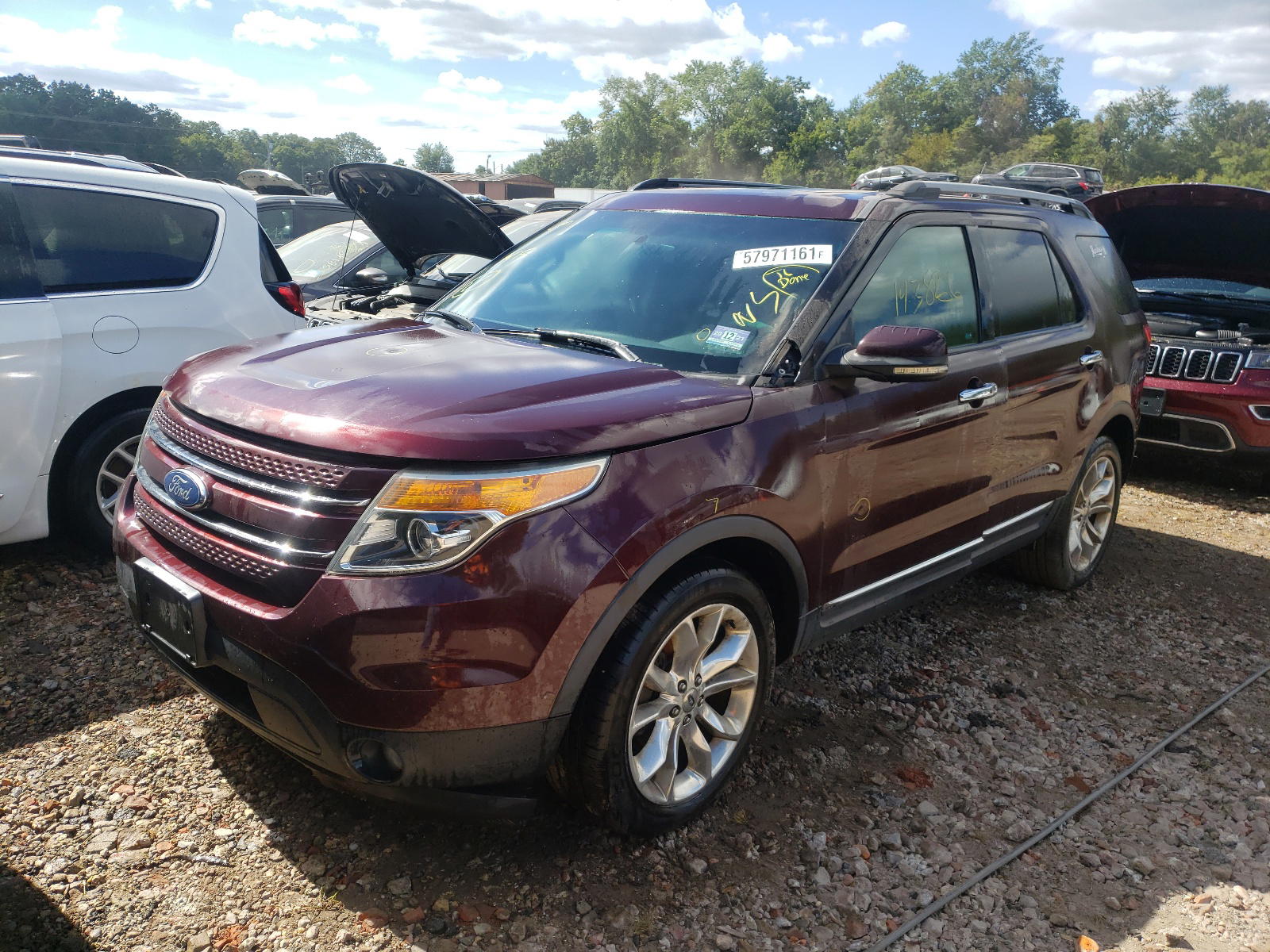 Photo 2 from auction – 2011 FORD EXPLORER L with VIN 1FMHK8F81BGA58925
