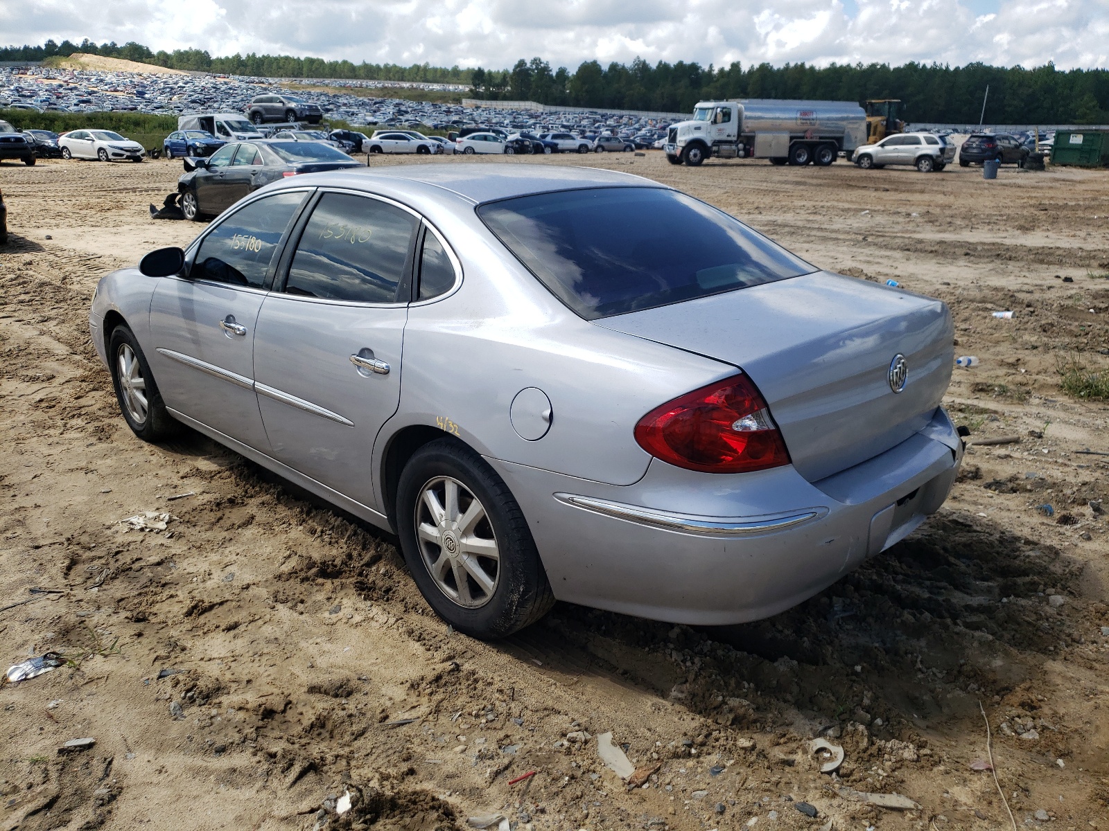 Photo 3 from auction – 2005 BUICK LACROSSE C with VIN 2G4WD532251266703