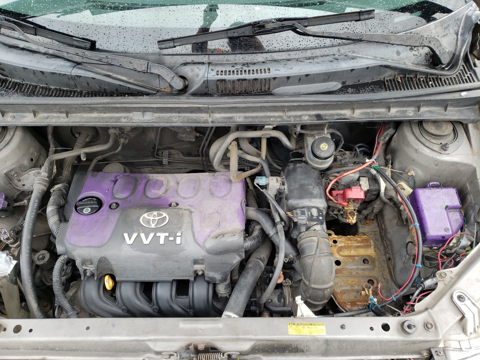 Photo 7 from auction – 2004 TOYOTA SCION with VIN JTLKT324X40153755