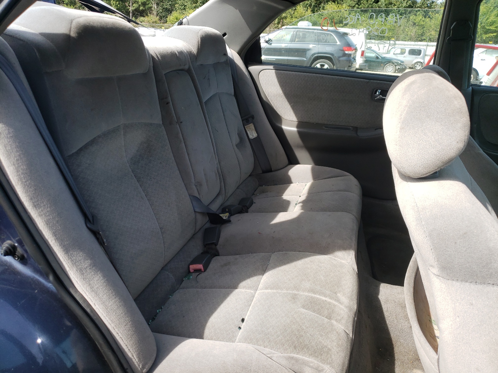 Foto 6 de la subasta – 2002 MAZDA 626 LX con VIN 1YVGF22C425302942