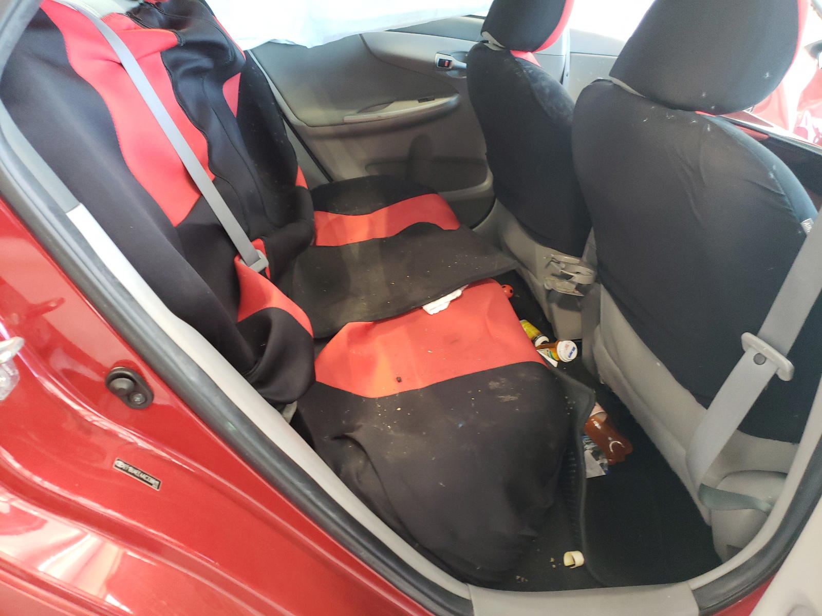 Photo 6 from auction – 2010 TOYOTA COROLLA with VIN 2T1BU4EE4AC338811