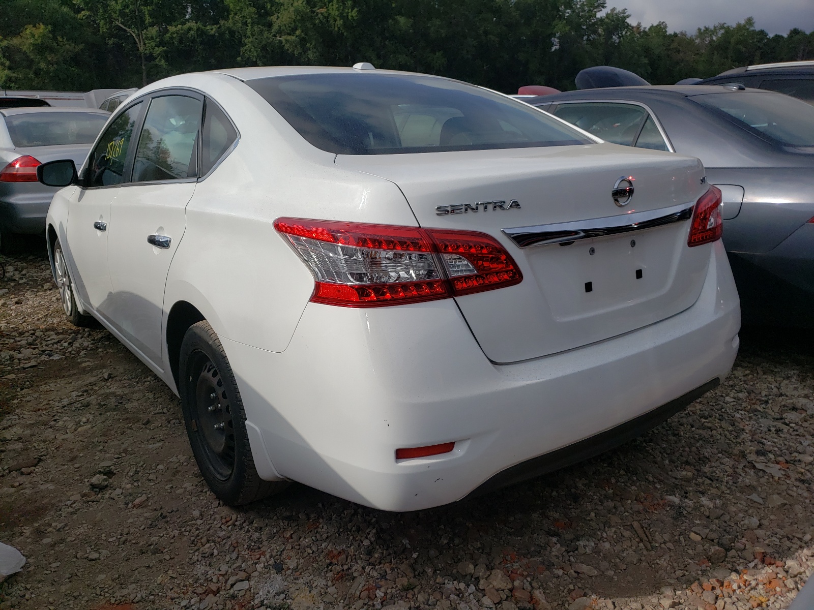 Photo 3 from auction – 2015 NISSAN SENTRA S with VIN 3N1AB7AP4FY319812