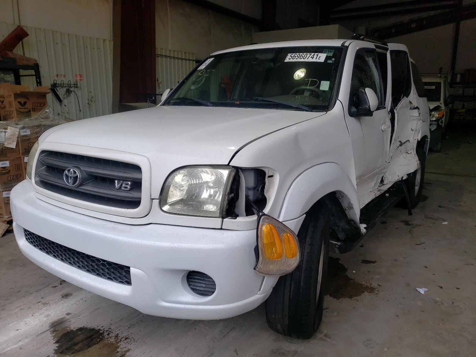 Photo 2 from auction – 2001 TOYOTA SEQUOIA with VIN 5TDZT34A41S050286