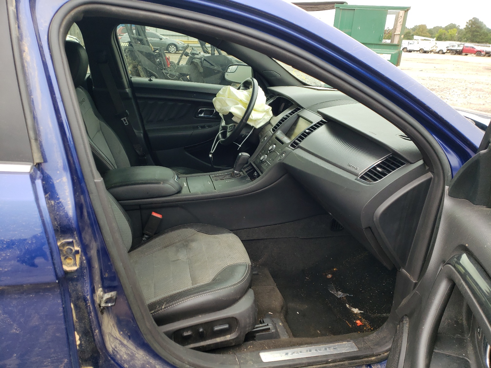 Photo 5 from auction – 2013 FORD TAURUS SHO with VIN 1FAHP2KT3DG173421