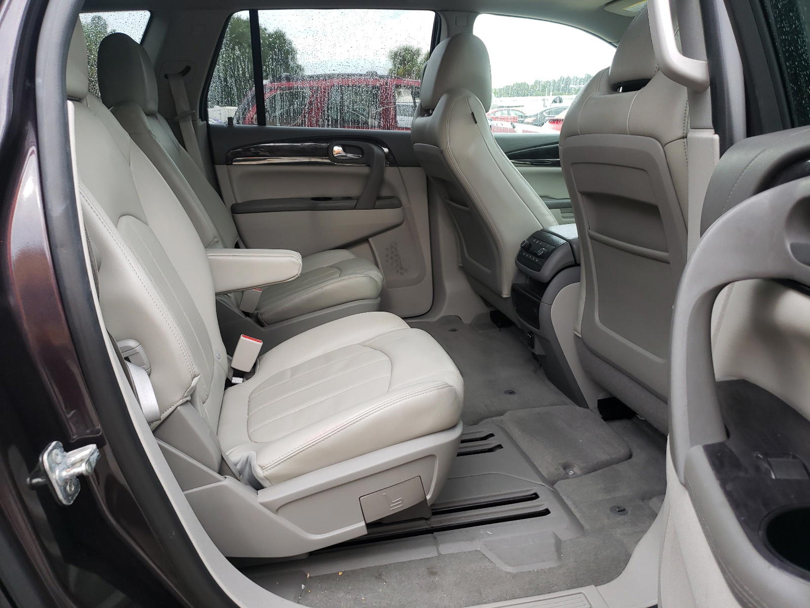 Photo 6 from auction – 2016 BUICK ENCLAVE with VIN 5GAKRCKDXGJ140613