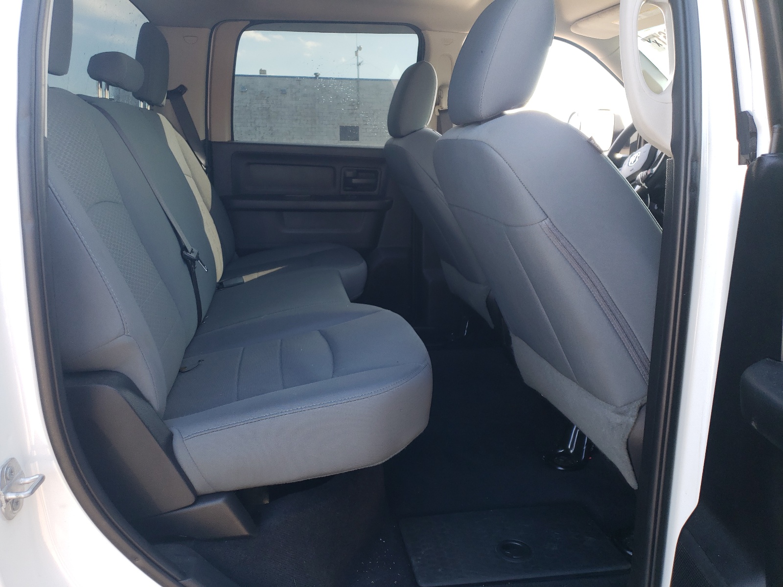 Photo 6 from auction – 2018 RAM 3500 ST with VIN 3C63R3CJ1JG111511
