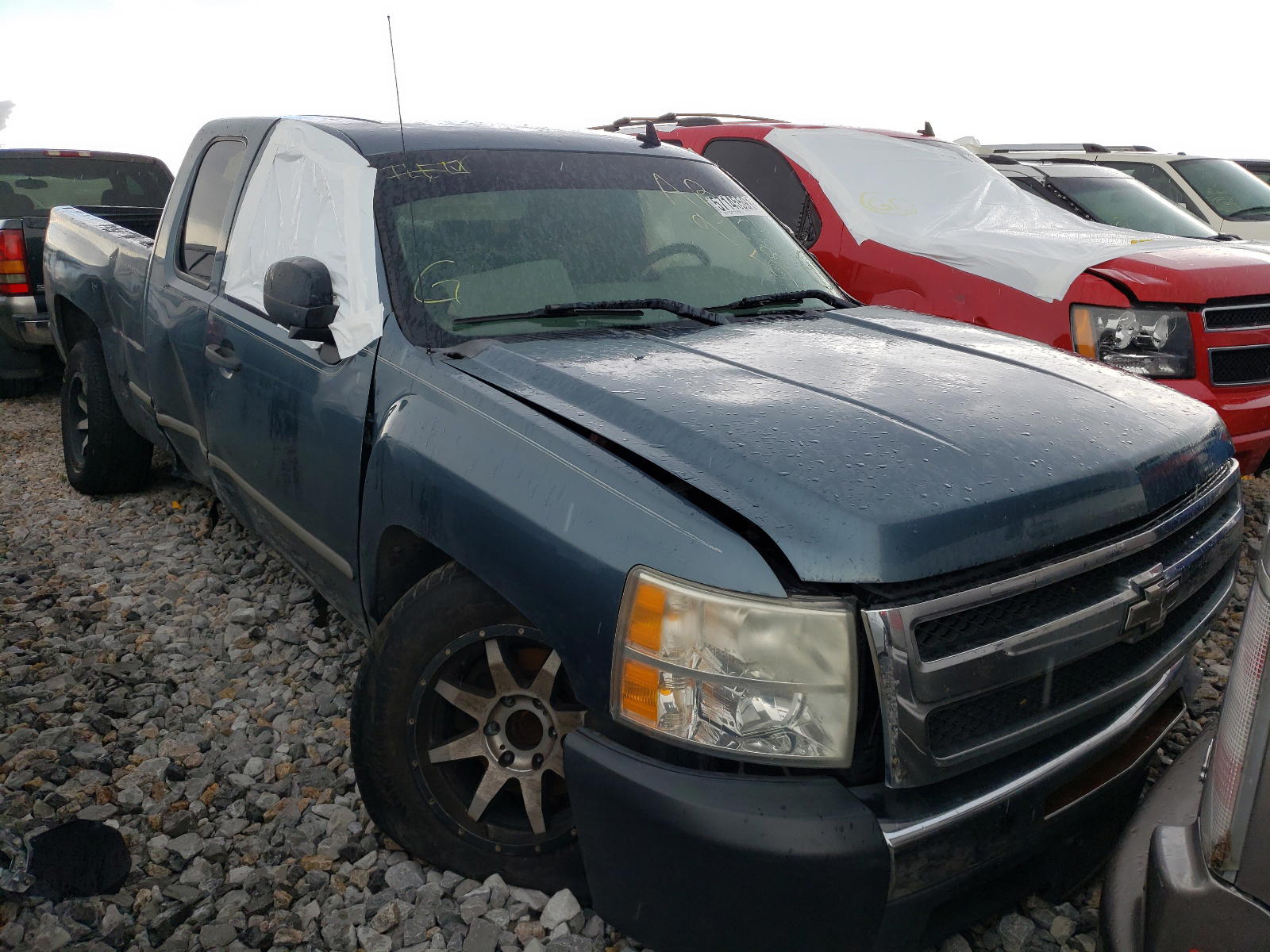 CHEVROLET SILVERADO 2007 with VIN 2GCEC19CX71635872 - Photo from auction