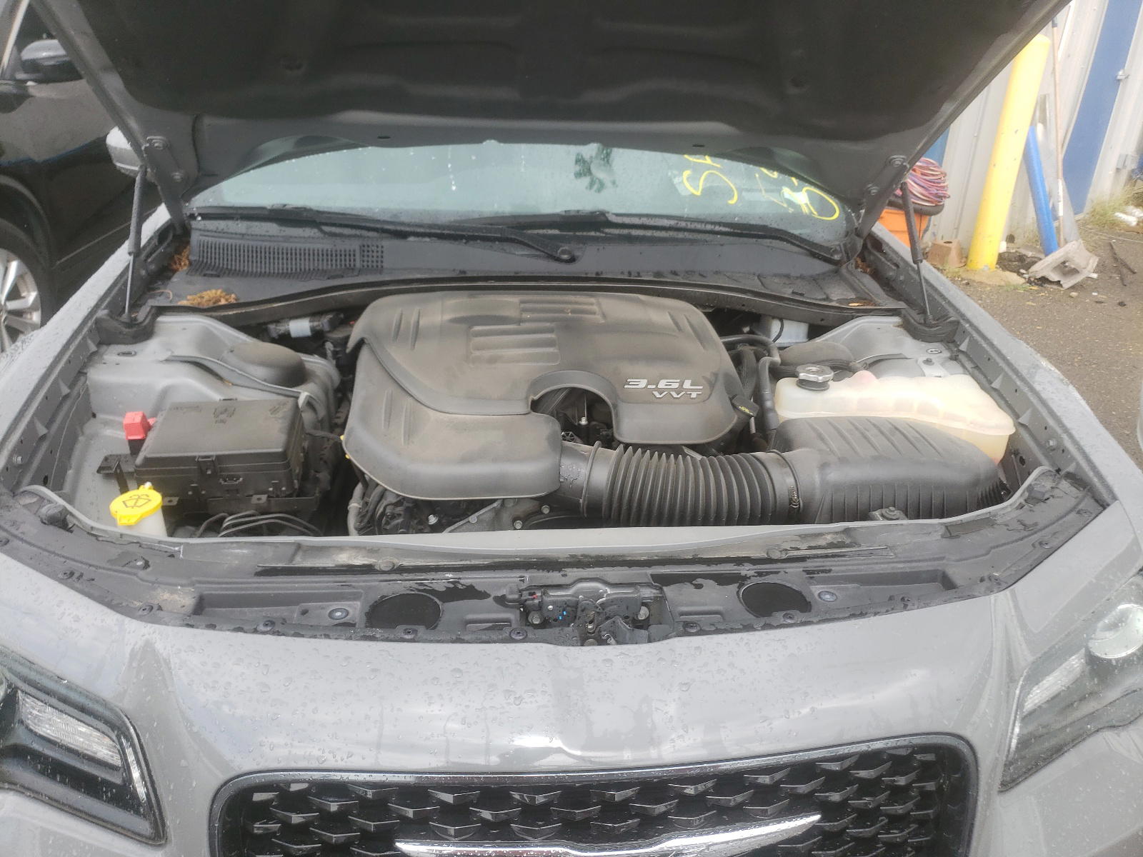 Photo 7 from auction – 2019 CHRYSLER 300 S with VIN 2C3CCABG3KH559498
