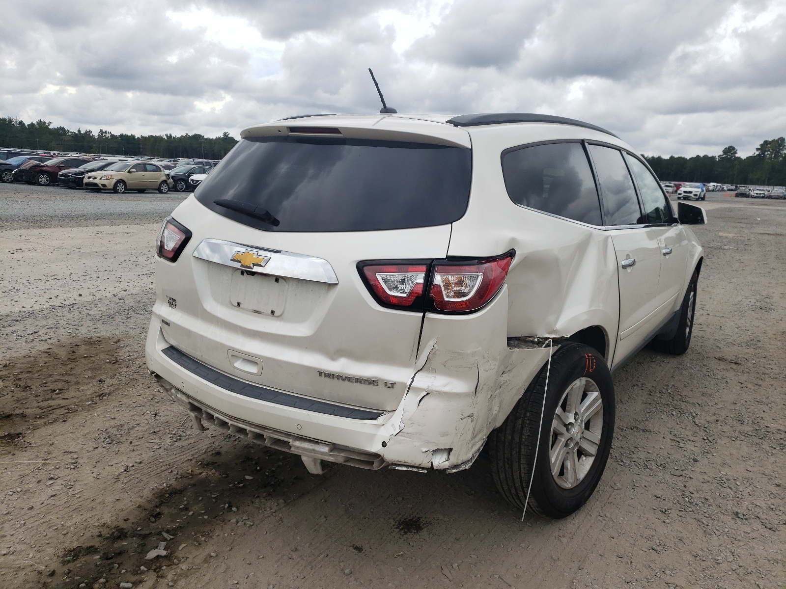 Photo 9 from auction – 2014 CHEVROLET TRAVERSE L with VIN 1GNKVGKDXEJ253659